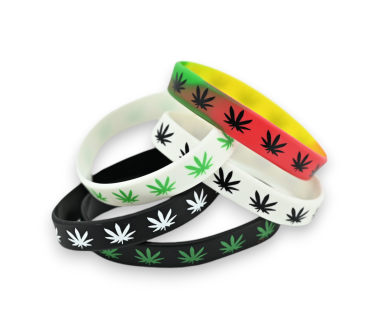 Lot de 5 bracelets silicone cannabis CBD